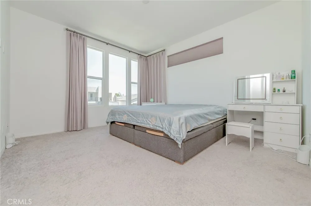 136 Rondo Irvine, CA 92618