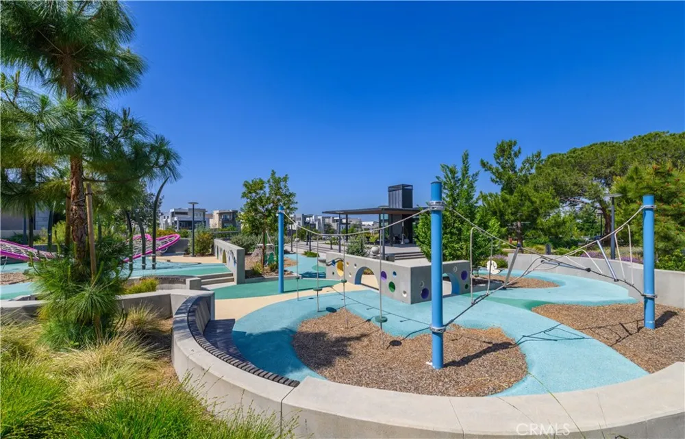 136 Rondo Irvine, CA 92618