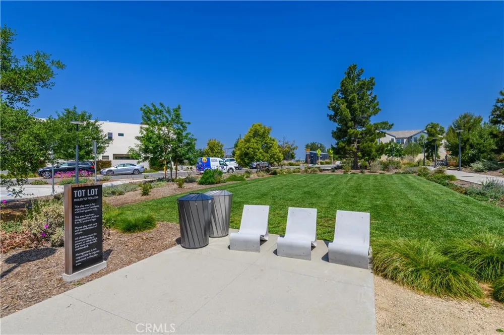 136 Rondo Irvine, CA 92618