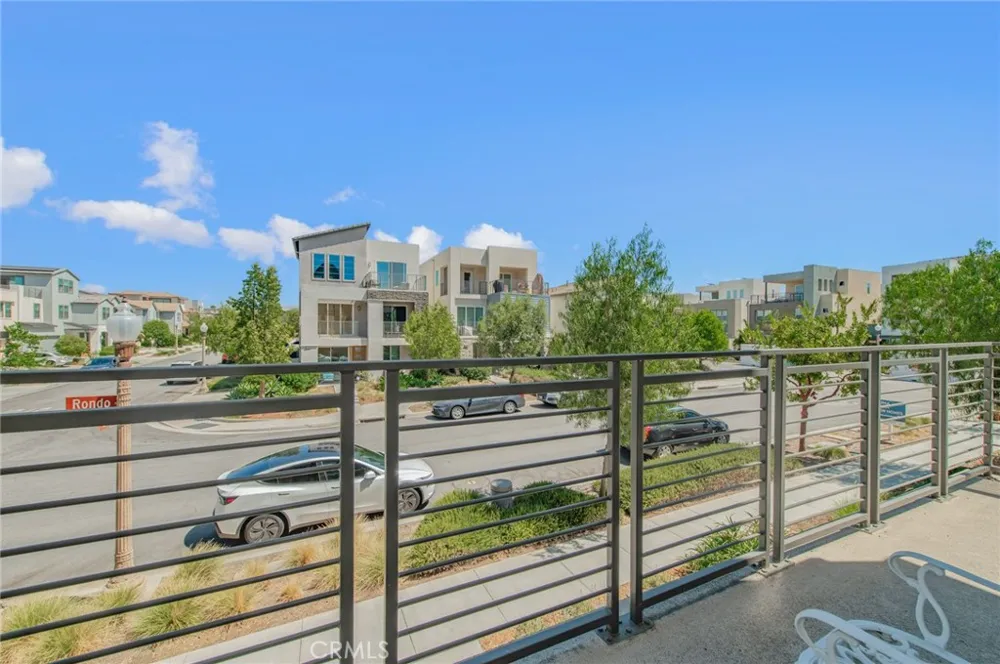 136 Rondo Irvine, CA 92618