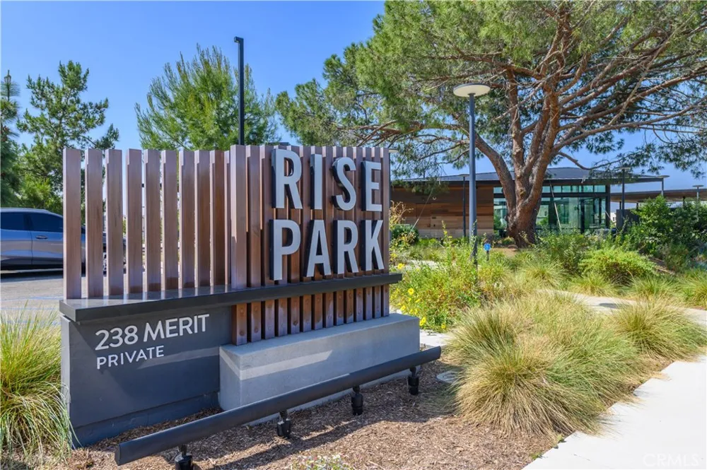 136 Rondo Irvine, CA 92618