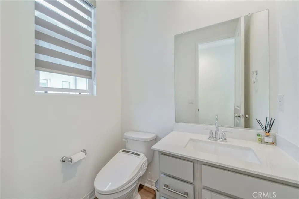 136 Rondo Irvine, CA 92618