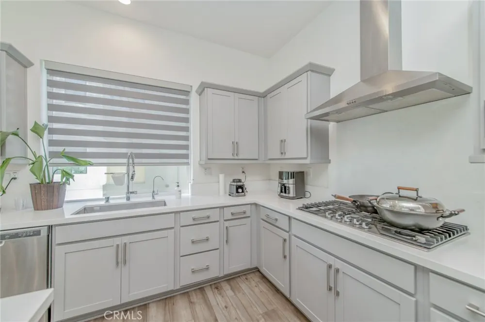 136 Rondo Irvine, CA 92618