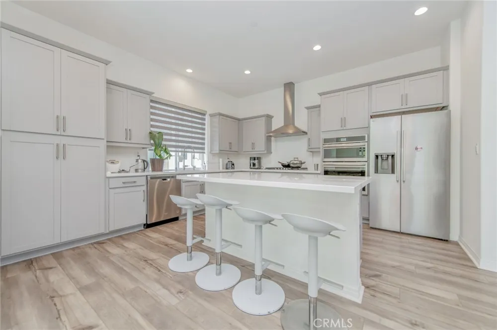 136 Rondo Irvine, CA 92618
