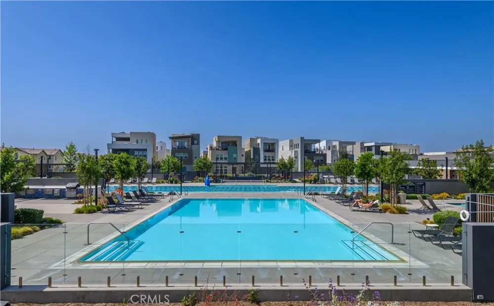 136 Rondo Irvine, CA 92618