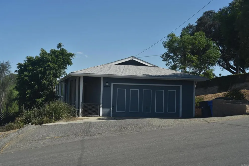 604 Porter Street Fallbrook, CA 92028