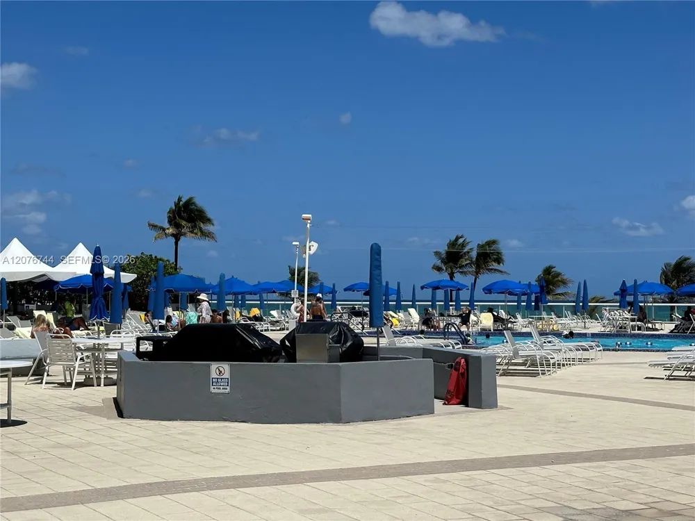 2030 S Ocean Dr #1611 Hallandale Beach, FL 33009