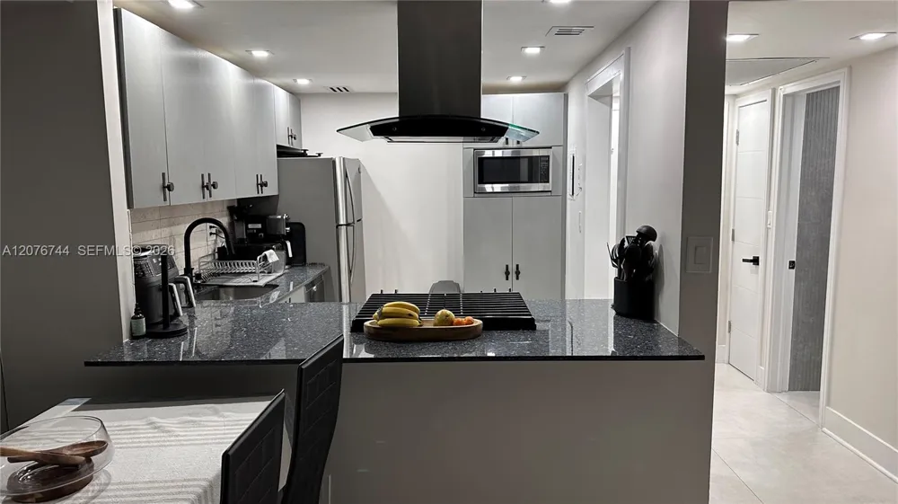 2030 S Ocean Dr #1611 Hallandale Beach, FL 33009