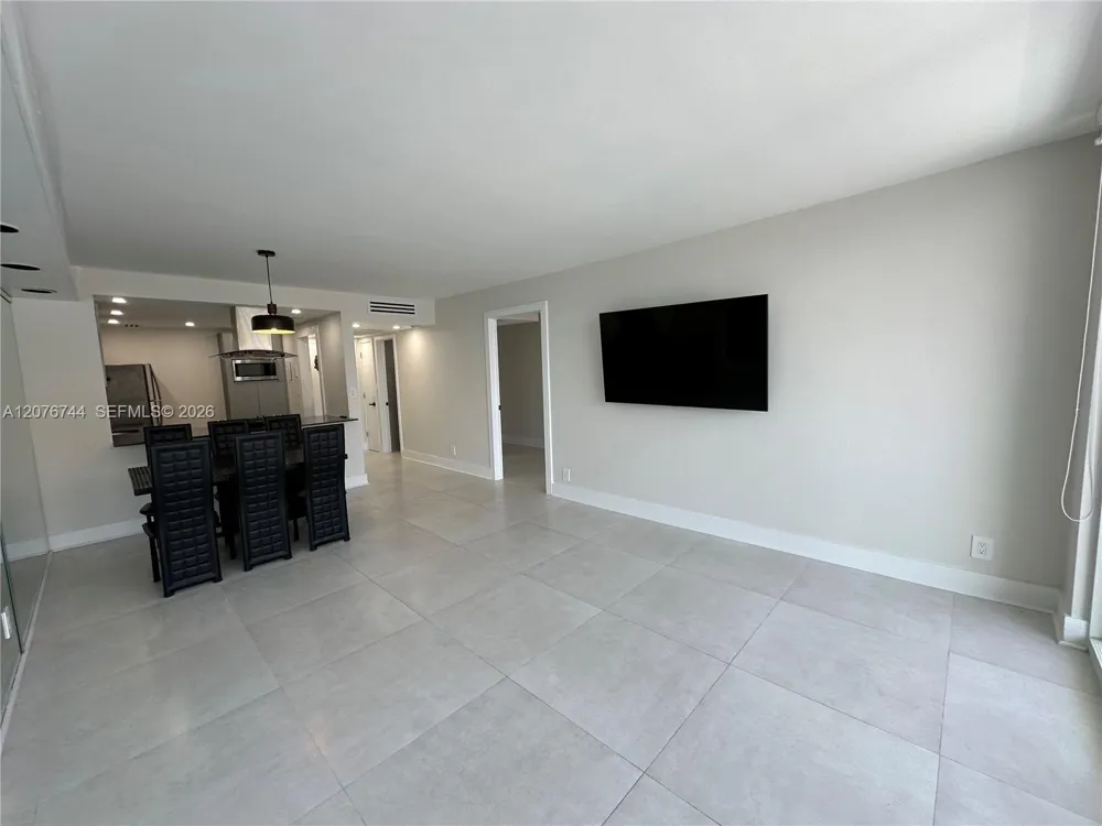 2030 S Ocean Dr #1611 Hallandale Beach, FL 33009