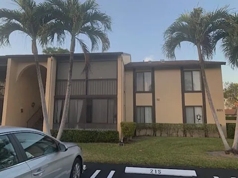 801 SKY PINE WAY #D2