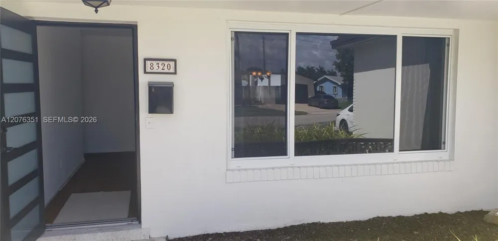 8320 NW 24th Ct Pembroke Pines, FL 33024