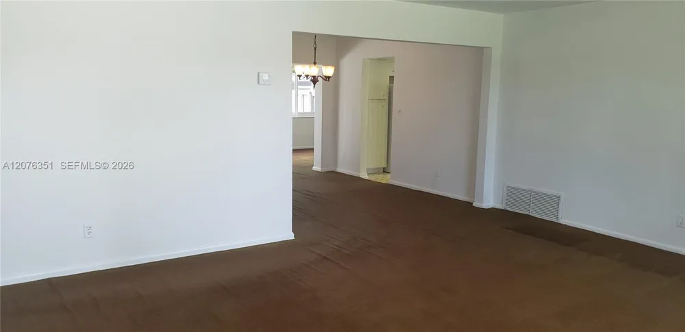8320 NW 24th Ct Pembroke Pines, FL 33024