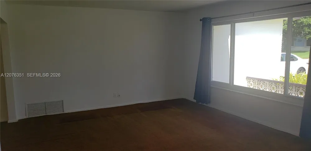 8320 NW 24th Ct Pembroke Pines, FL 33024