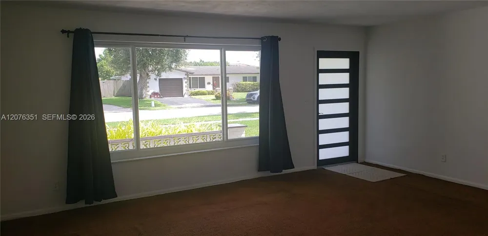 8320 NW 24th Ct Pembroke Pines, FL 33024