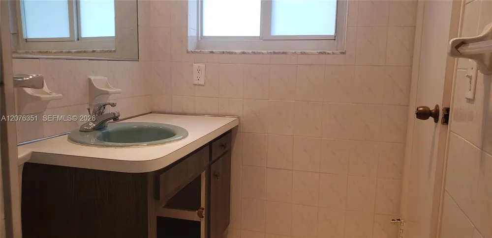 8320 NW 24th Ct Pembroke Pines, FL 33024