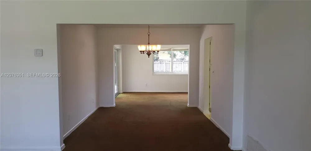 8320 NW 24th Ct Pembroke Pines, FL 33024