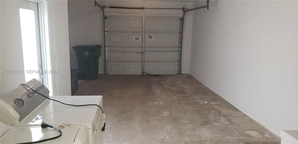 8320 NW 24th Ct Pembroke Pines, FL 33024