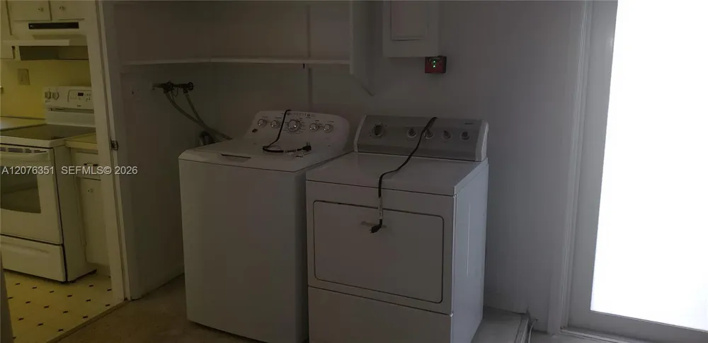 8320 NW 24th Ct Pembroke Pines, FL 33024