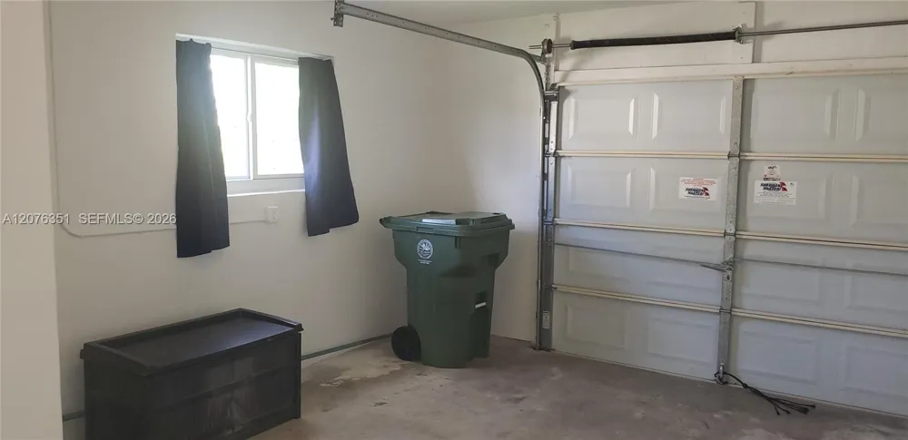8320 NW 24th Ct Pembroke Pines, FL 33024
