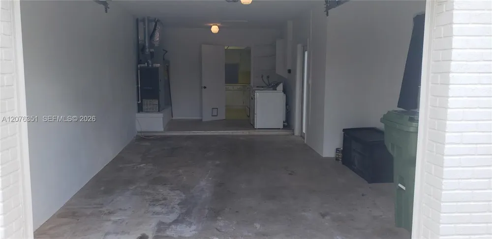 8320 NW 24th Ct Pembroke Pines, FL 33024
