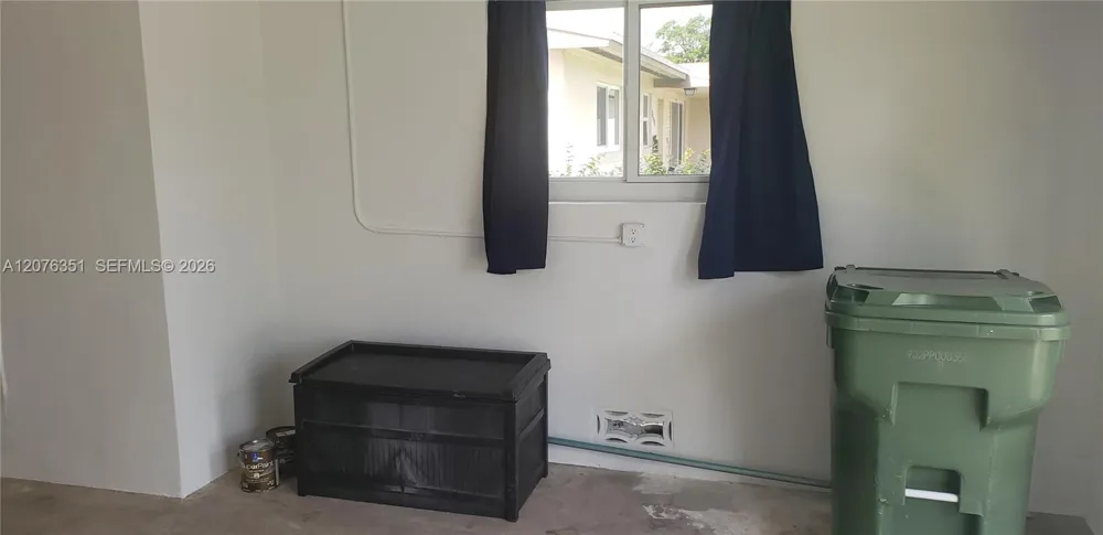 8320 NW 24th Ct Pembroke Pines, FL 33024