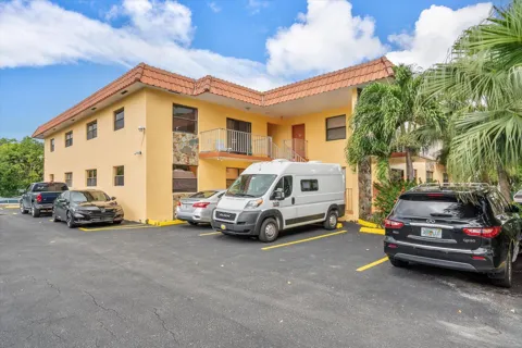 3522 NE 166TH STREET #6