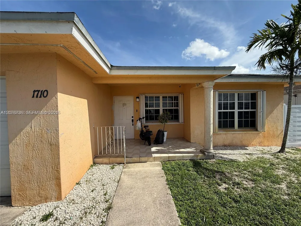 1710 NW 154th St #1710 Miami Gardens, FL 33054