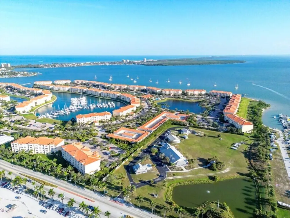 37 HARBOUR ISLE DRIVE E #101 Fort Pierce, FL 34949