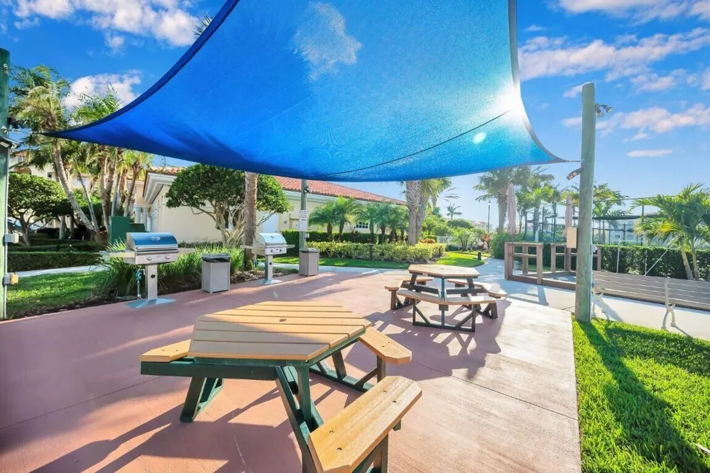 37 HARBOUR ISLE DRIVE E #101 Fort Pierce, FL 34949