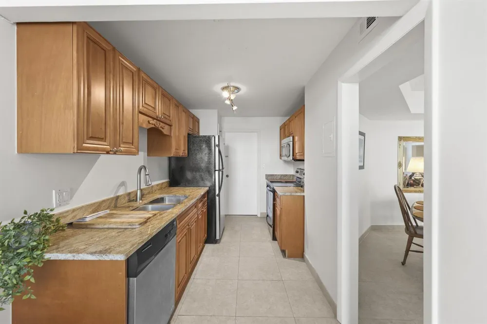 2860 S OCEAN BOULEVARD #302 Palm Beach, FL 33480