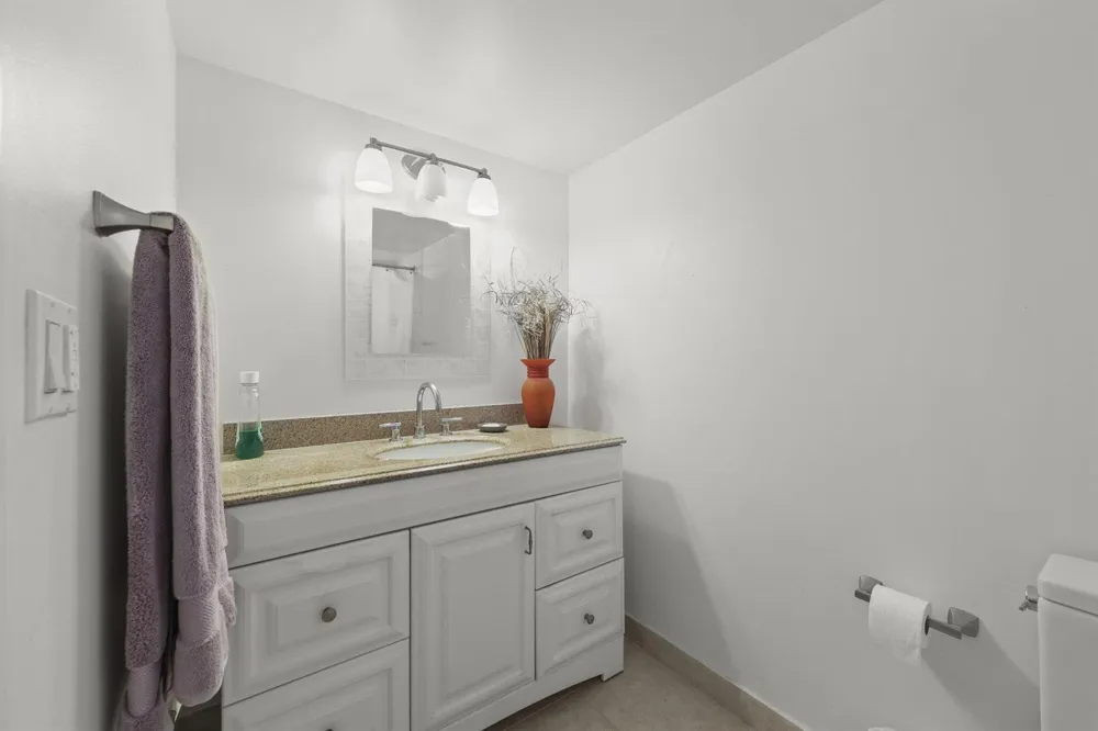 2860 S OCEAN BOULEVARD #302 Palm Beach, FL 33480