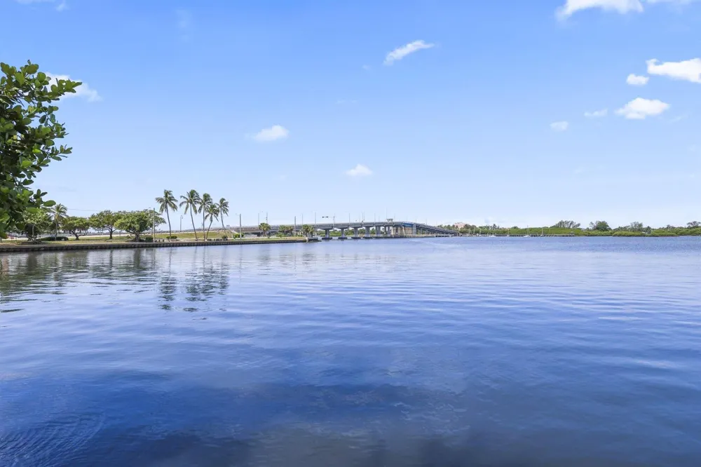 2860 S OCEAN BOULEVARD #302 Palm Beach, FL 33480