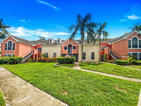 1335 CRYSTAL WAY #A