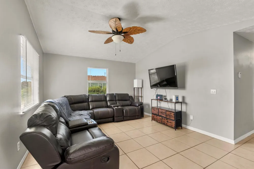 1175 12th Court SW Vero Beach, FL 32962