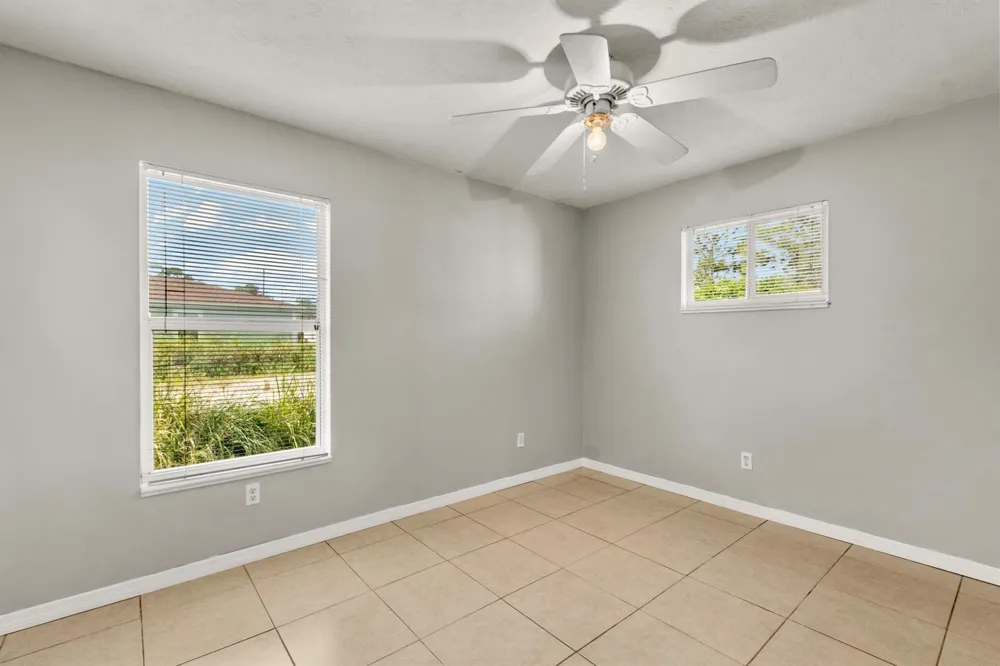 1175 12th Court SW Vero Beach, FL 32962