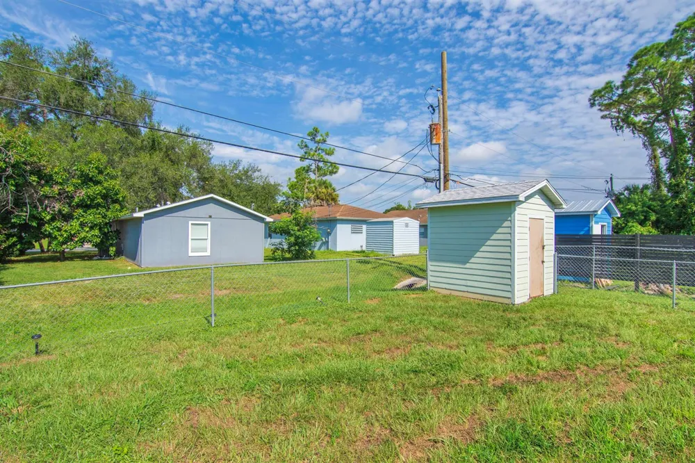1175 12th Court SW Vero Beach, FL 32962