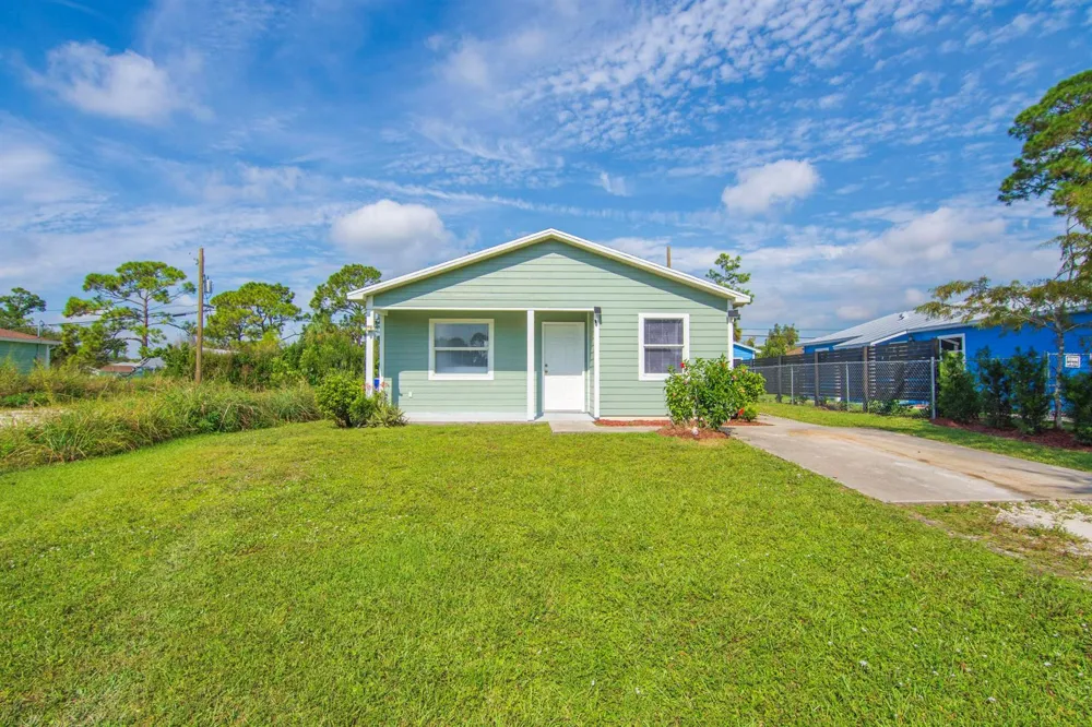 1175 12th Court SW Vero Beach, FL 32962