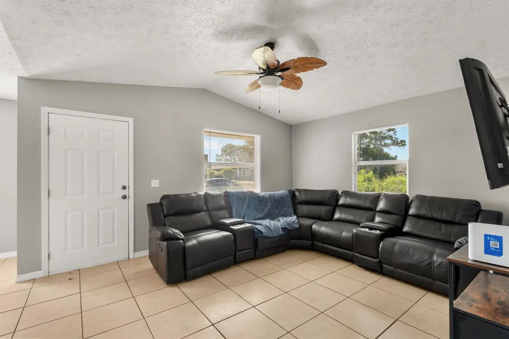 1175 12th Court SW Vero Beach, FL 32962