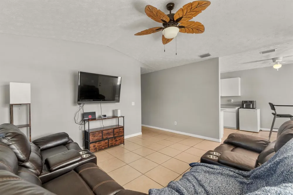 1175 12th Court SW Vero Beach, FL 32962