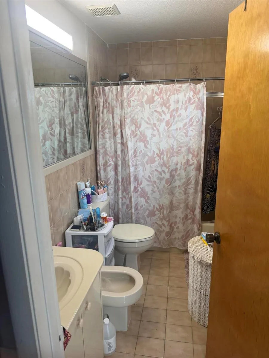 4349 W 10TH AVENUE Hialeah, FL 33012