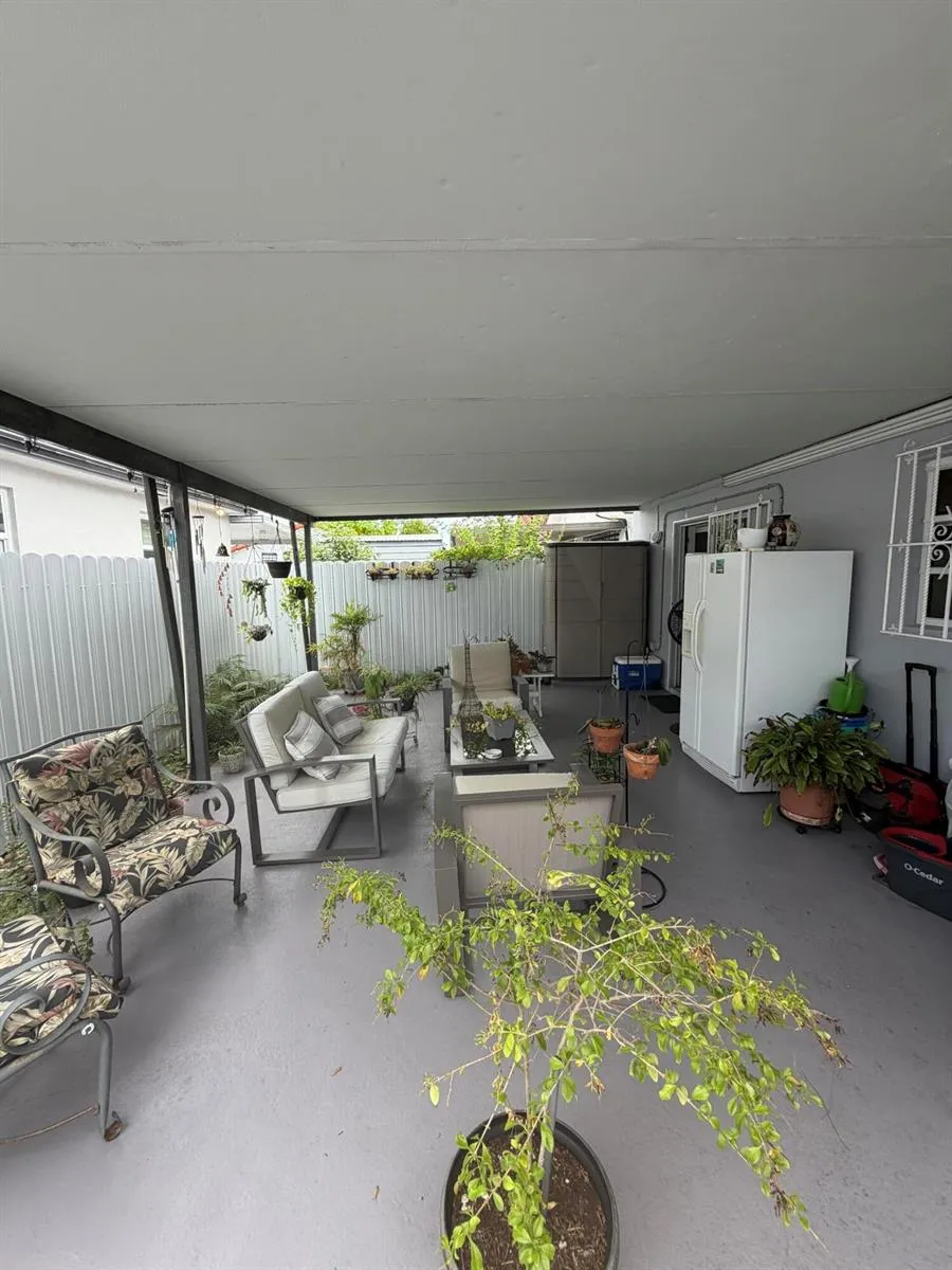4349 W 10TH AVENUE Hialeah, FL 33012