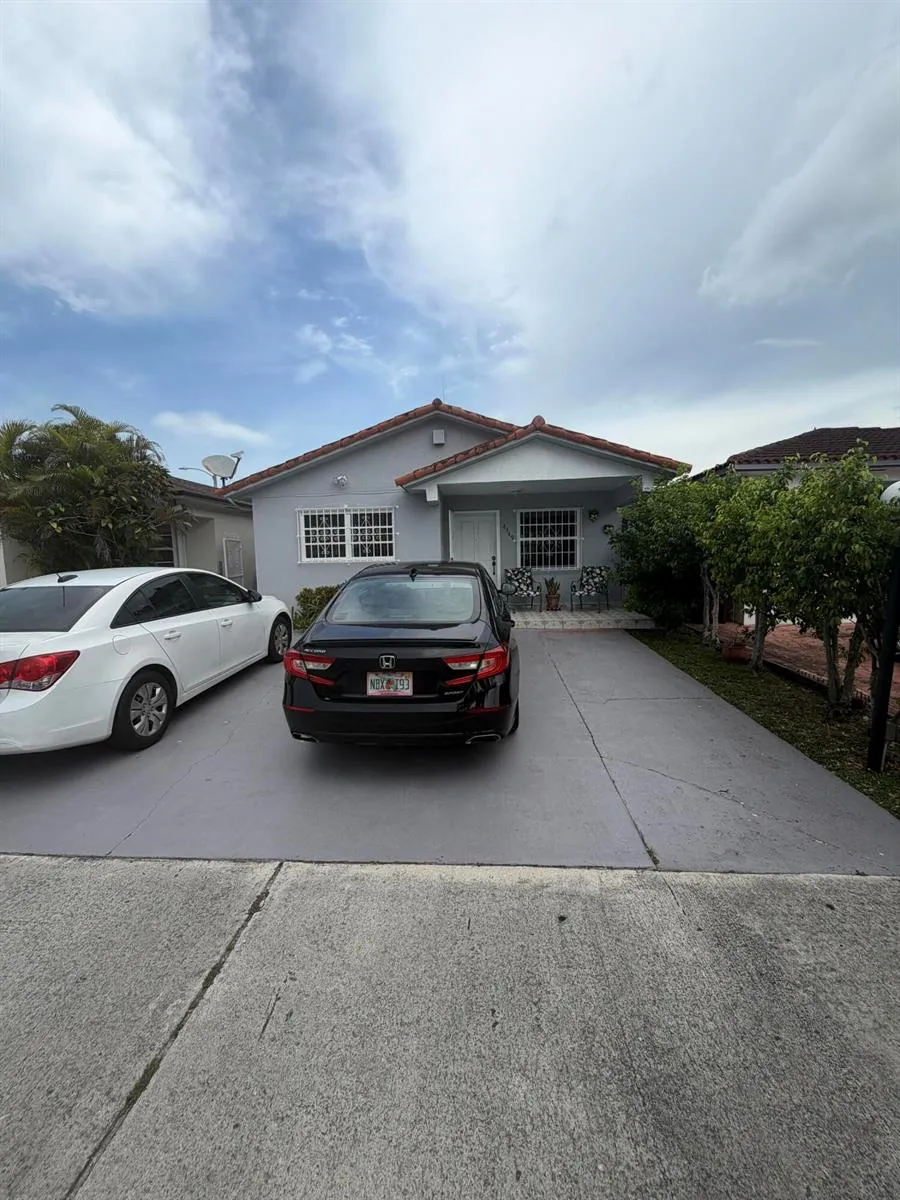 4349 W 10TH AVENUE Hialeah, FL 33012