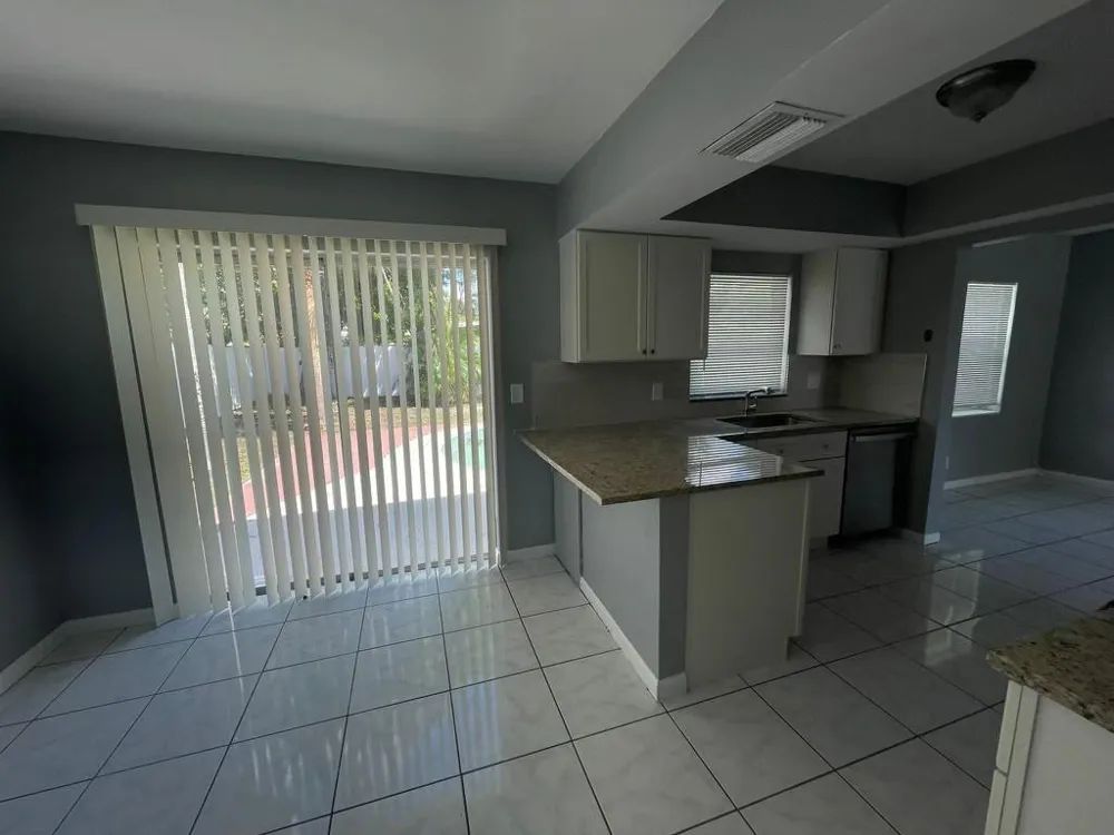 6623 Inwood North Lauderdale, FL 33068