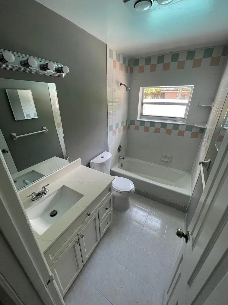 6623 Inwood North Lauderdale, FL 33068