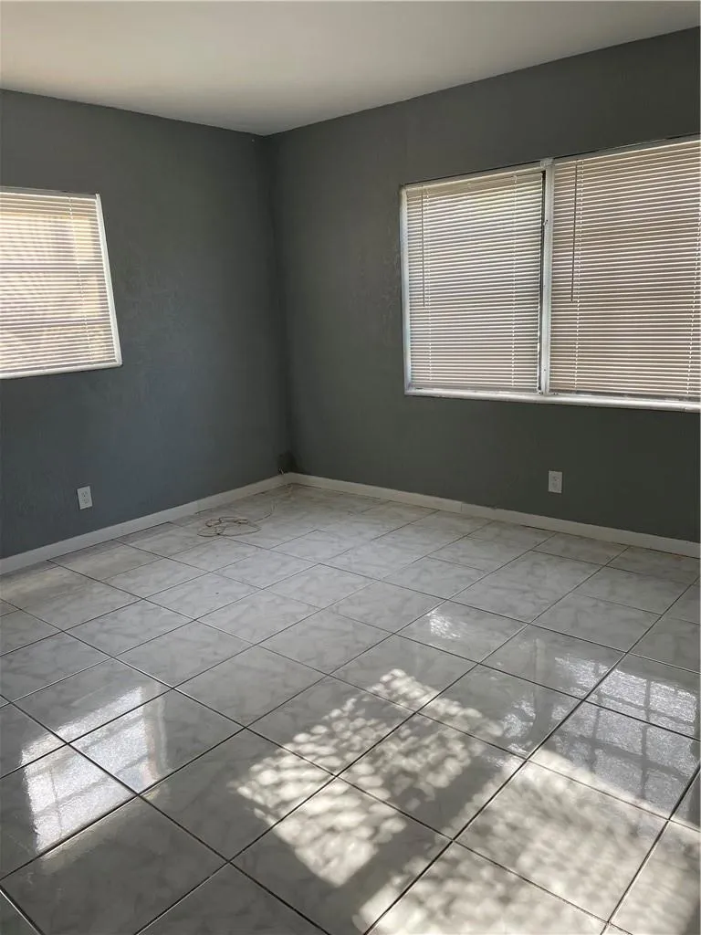 6623 Inwood North Lauderdale, FL 33068