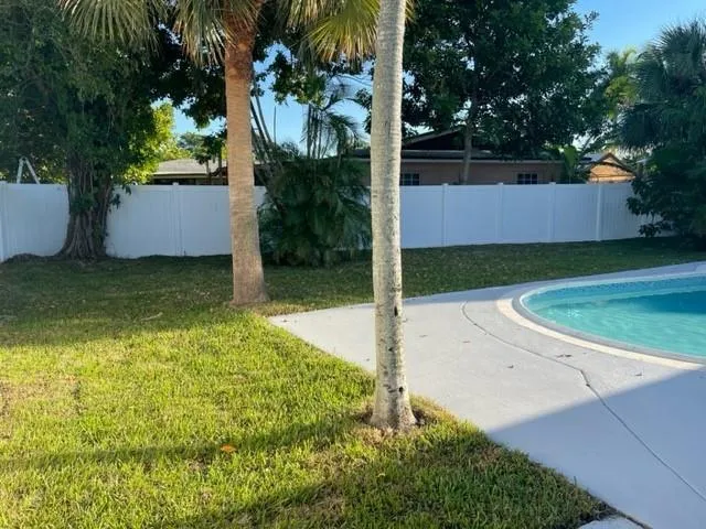 6623 Inwood North Lauderdale, FL 33068