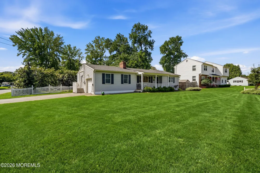 704 Dow Avenue Oakhurst, NJ 07755
