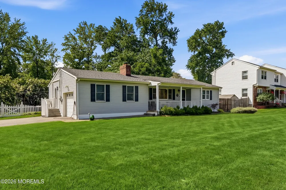 704 Dow Avenue Oakhurst, NJ 07755