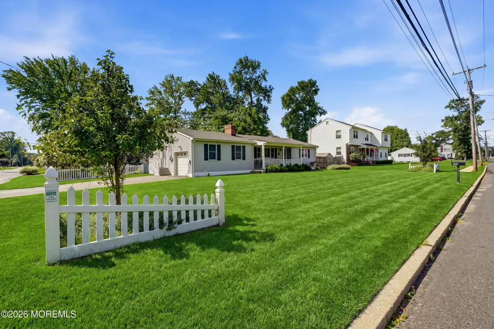 704 Dow Avenue Oakhurst, NJ 07755