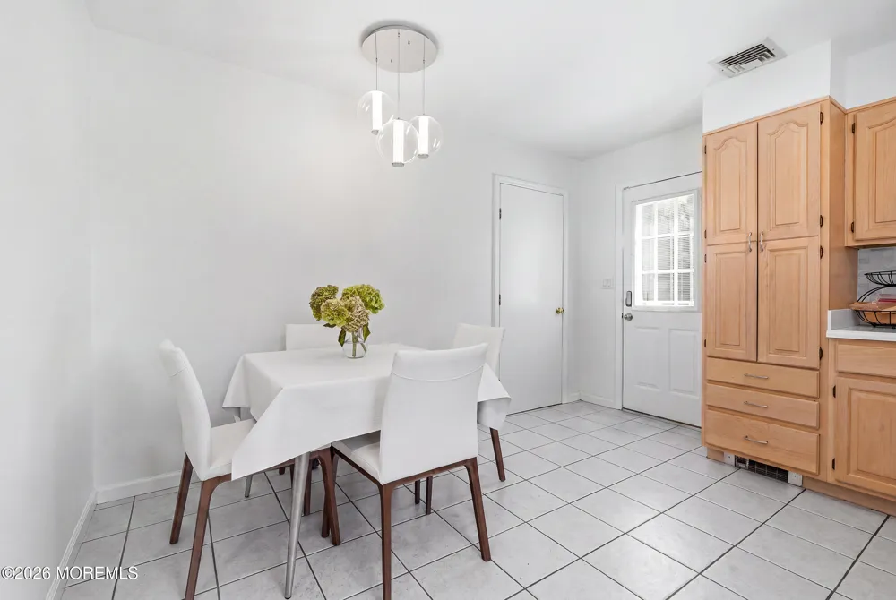 704 Dow Avenue Oakhurst, NJ 07755